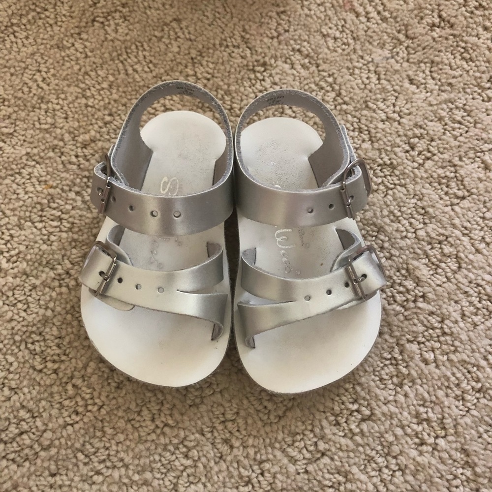 Sun Sans Sea Wees Sz 2 Silver VGUC Worn Once